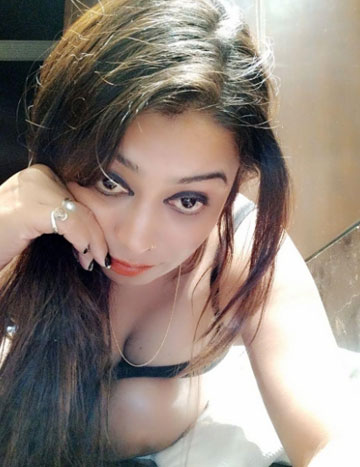  Young College Model